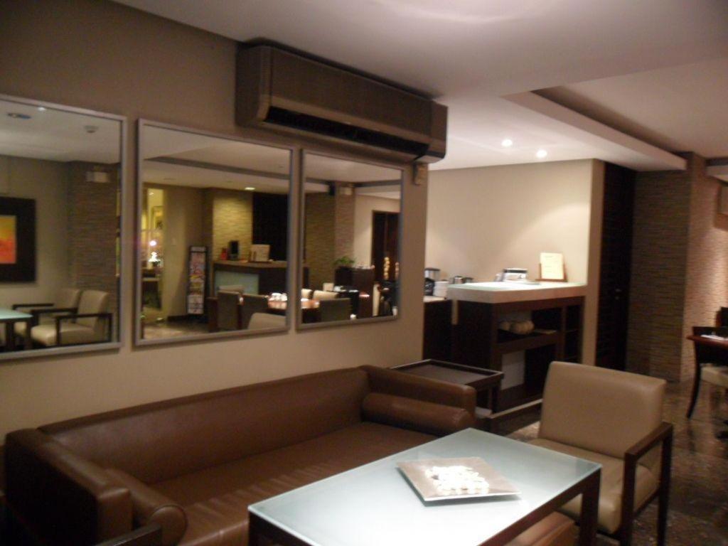 Amorsolo Mansion Hotel Manila Exterior photo